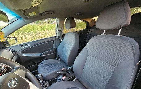 Hyundai Solaris II рестайлинг, 2014 год, 650 000 рублей, 19 фотография