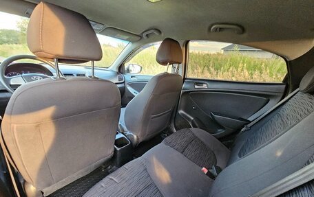 Hyundai Solaris II рестайлинг, 2014 год, 650 000 рублей, 24 фотография