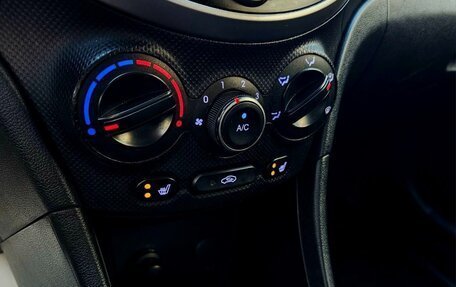 Hyundai Solaris II рестайлинг, 2014 год, 650 000 рублей, 30 фотография