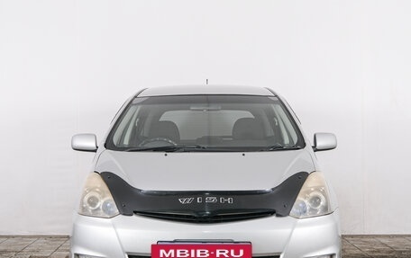 Toyota Wish II, 2005 год, 899 000 рублей, 2 фотография