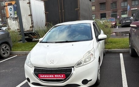 Peugeot 208 II, 2013 год, 499 999 рублей, 1 фотография