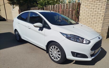 Ford Fiesta, 2015 год, 950 000 рублей, 3 фотография