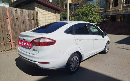 Ford Fiesta, 2015 год, 950 000 рублей, 4 фотография