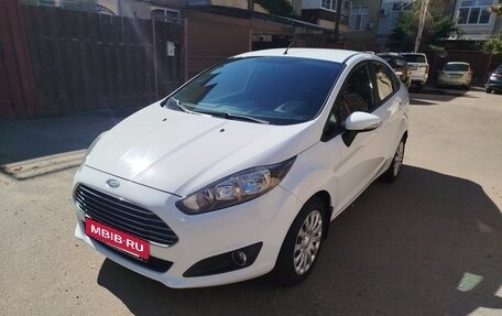Ford Fiesta, 2015 год, 950 000 рублей, 2 фотография