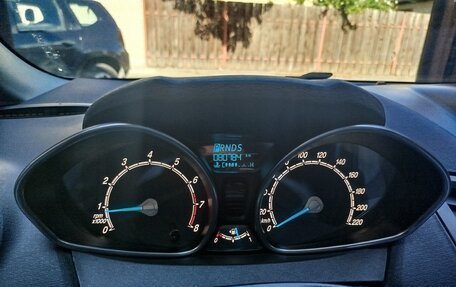 Ford Fiesta, 2015 год, 950 000 рублей, 15 фотография