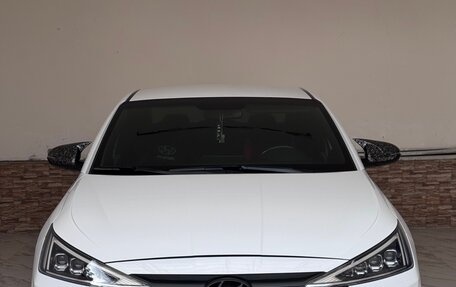Hyundai Elantra VI рестайлинг, 2019 год, 1 670 000 рублей, 2 фотография