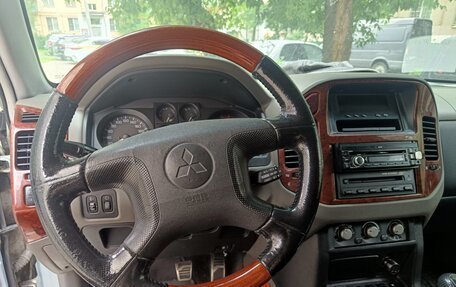 Mitsubishi Pajero III рестайлинг, 2004 год, 730 000 рублей, 9 фотография