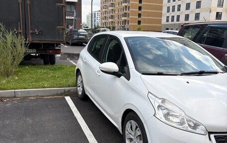 Peugeot 208 II, 2013 год, 499 999 рублей, 2 фотография