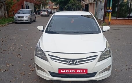Hyundai Solaris II рестайлинг, 2016 год, 628 000 рублей, 1 фотография