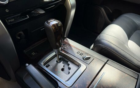 Toyota Land Cruiser 200, 2012 год, 3 499 999 рублей, 14 фотография