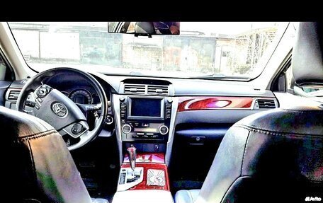 Toyota Camry, 2012 год, 1 900 000 рублей, 9 фотография