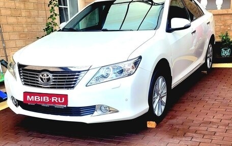 Toyota Camry, 2012 год, 1 900 000 рублей, 7 фотография