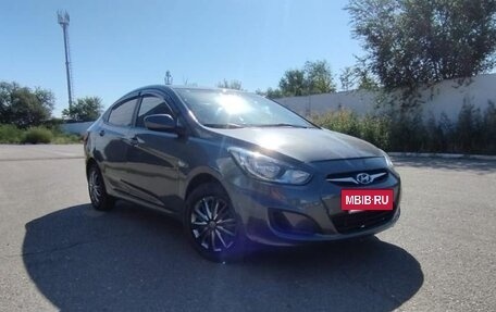 Hyundai Solaris II рестайлинг, 2012 год, 439 000 рублей, 3 фотография