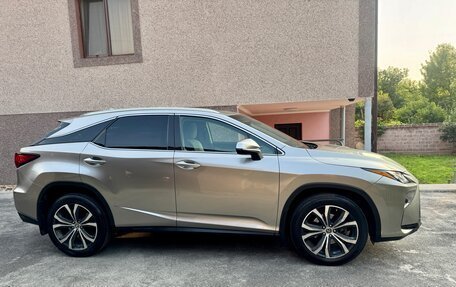 Lexus RX IV рестайлинг, 2018 год, 2 990 000 рублей, 6 фотография