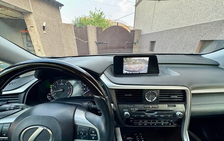Lexus RX IV рестайлинг, 2018 год, 2 990 000 рублей, 9 фотография
