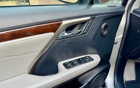 Lexus RX IV рестайлинг, 2018 год, 2 990 000 рублей, 14 фотография