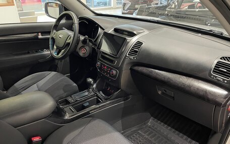 KIA Sorento II рестайлинг, 2017 год, 1 990 000 рублей, 12 фотография