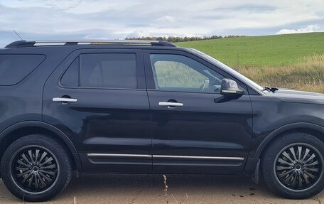 Ford Explorer VI, 2013 год, 1 800 000 рублей, 6 фотография