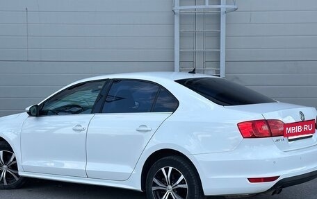 Volkswagen Jetta VI, 2011 год, 690 000 рублей, 3 фотография