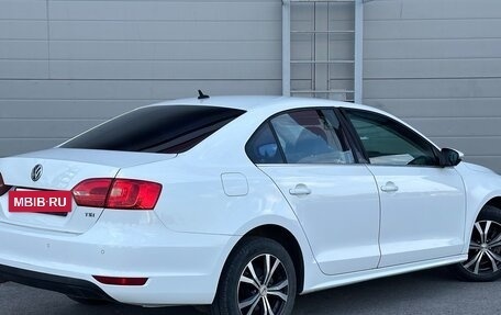 Volkswagen Jetta VI, 2011 год, 690 000 рублей, 4 фотография