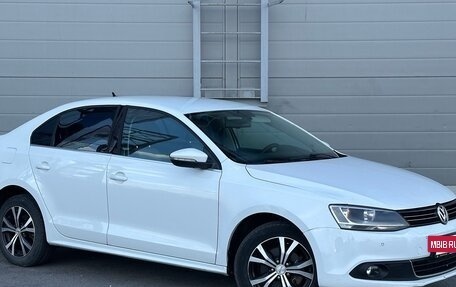 Volkswagen Jetta VI, 2011 год, 690 000 рублей, 5 фотография