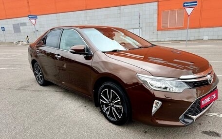 Toyota Camry, 2017 год, 2 150 000 рублей, 3 фотография