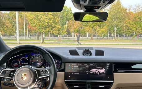 Porsche Cayenne III, 2022 год, 10 800 000 рублей, 9 фотография