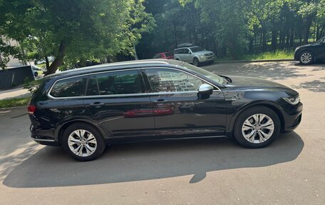 Volkswagen Passat B8 рестайлинг, 2018 год, 2 630 000 рублей, 4 фотография