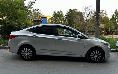 Hyundai Solaris II рестайлинг, 2016 год, 700 000 рублей, 3 фотография
