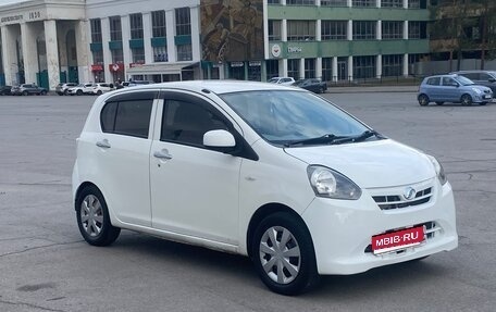 Daihatsu Mira e:S I рестайлинг, 2012 год, 450 000 рублей, 1 фотография