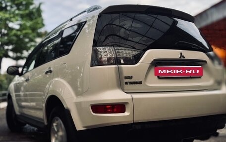 Mitsubishi Outlander III рестайлинг 3, 2010 год, 1 289 000 рублей, 5 фотография