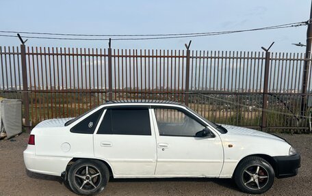 Daewoo Nexia I рестайлинг, 2012 год, 220 000 рублей, 3 фотография