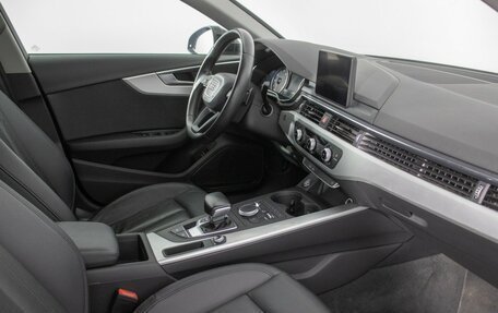 Audi A4, 2017 год, 1 950 000 рублей, 9 фотография