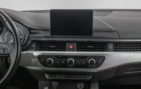 Audi A4, 2017 год, 1 950 000 рублей, 14 фотография