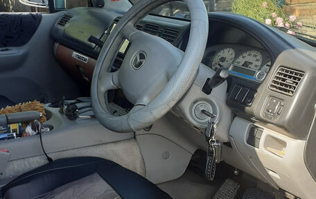 Mazda Bongo Friendee i рестайлинг, 2002 год, 585 000 рублей, 8 фотография