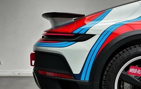 Porsche 911, 2023 год, 51 000 000 рублей, 12 фотография