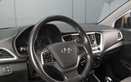 Hyundai Solaris II рестайлинг, 2018 год, 1 050 000 рублей, 12 фотография