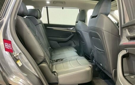 Skoda Kodiaq, 2025 год, 5 450 000 рублей, 30 фотография