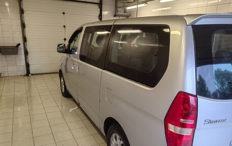 Hyundai Grand Starex Grand Starex I рестайлинг 2, 2010 год, 1 150 000 рублей, 6 фотография