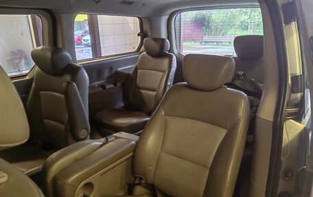 Hyundai Grand Starex Grand Starex I рестайлинг 2, 2010 год, 1 150 000 рублей, 10 фотография