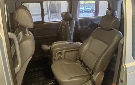 Hyundai Grand Starex Grand Starex I рестайлинг 2, 2010 год, 1 150 000 рублей, 11 фотография