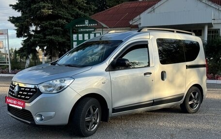 Renault Dokker, 2019 год, 1 750 000 рублей, 3 фотография