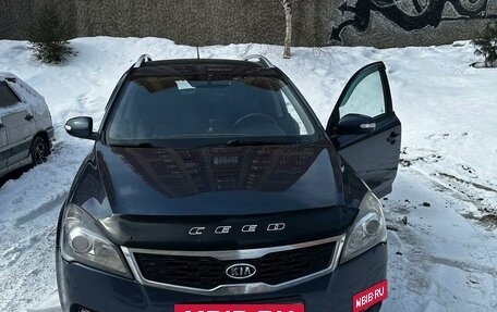 KIA cee'd I рестайлинг, 2010 год, 860 000 рублей, 2 фотография