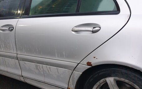 Mercedes-Benz C-Класс, 2004 год, 1 000 000 рублей, 8 фотография