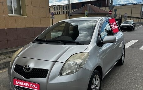 Toyota Yaris III рестайлинг, 2008 год, 600 000 рублей, 1 фотография