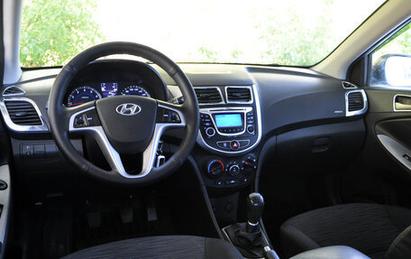 Hyundai Solaris II рестайлинг, 2015 год, 1 149 000 рублей, 12 фотография