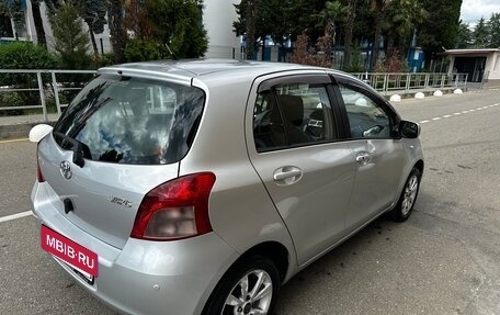 Toyota Yaris III рестайлинг, 2008 год, 600 000 рублей, 2 фотография