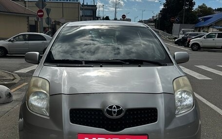 Toyota Yaris III рестайлинг, 2008 год, 600 000 рублей, 8 фотография