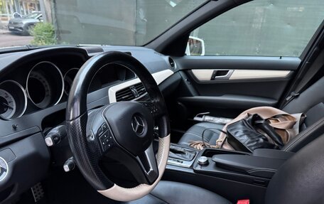 Mercedes-Benz C-Класс, 2012 год, 2 000 000 рублей, 22 фотография