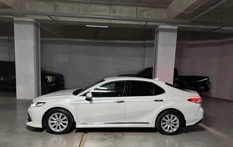 Toyota Camry, 2019 год, 2 950 000 рублей, 3 фотография